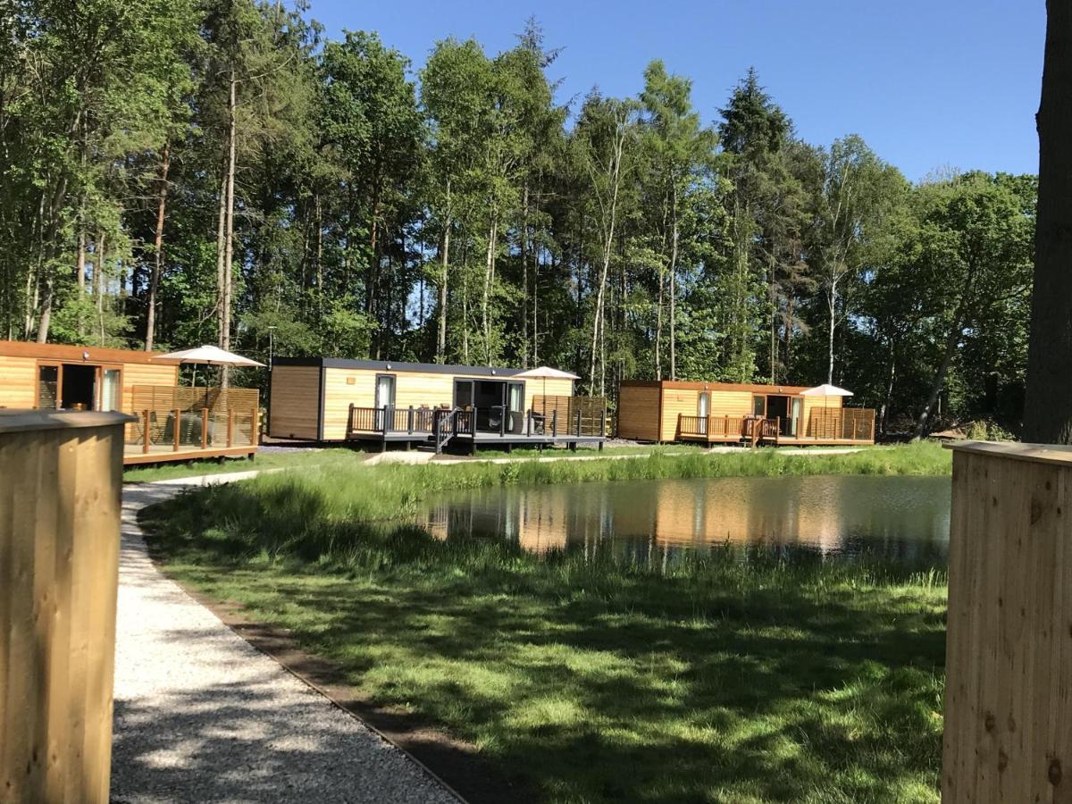 Oak Boutique Lodge Includes Hot Tub Air Con & Dog York Esterno foto